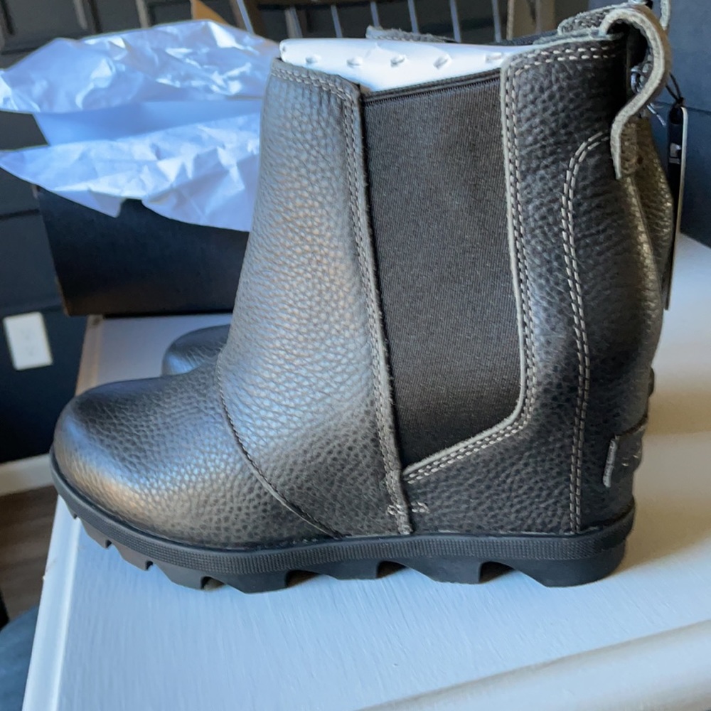 Joan of Arctic Wedge II Chelsea 6